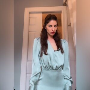 H & m green satin dress long sleeves XS